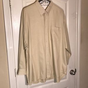 Beautiful Cutter & Buck Button-down Shirt
